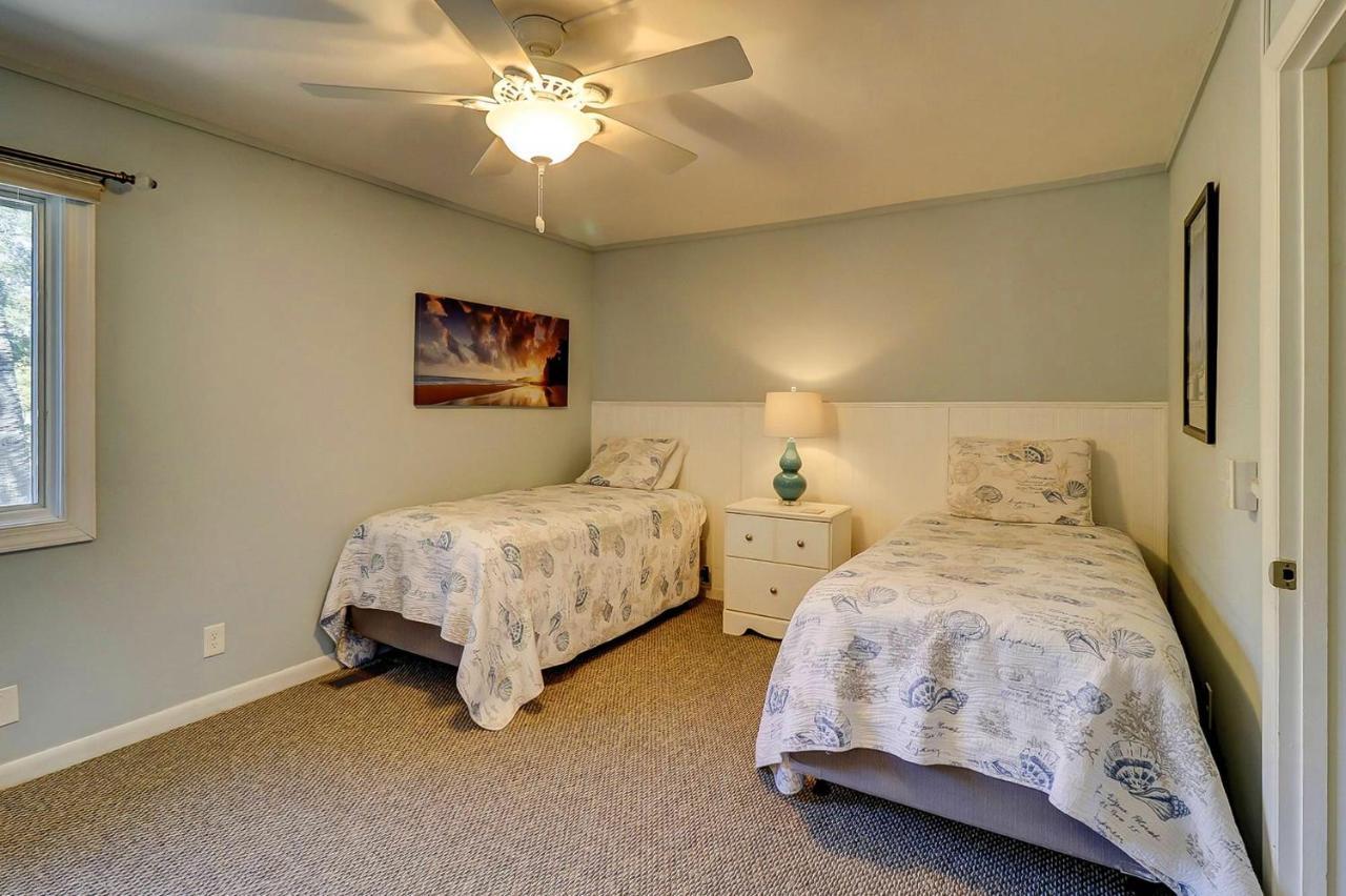 Ocean Villas Deluxe - Oceanfront Villa - Steps To Beach - Great Location - Heated Pool April Hilton Head Island Exterior foto